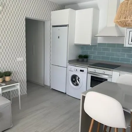 Renovated 2 Bedroom In Casa vacanze