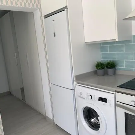 Casa vacanze Renovated 2 Bedroom In